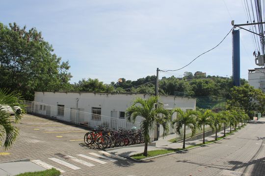 Área comum de apartamento para alugar com 2 quartos, 46m² em Galo Branco, São Gonçalo