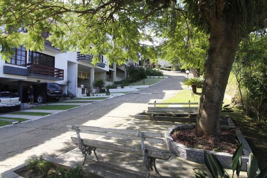 Fachada de apartamento para alugar com 2 quartos, 55m² em Ogiva, Cabo Frio