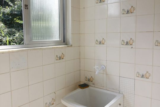 Área de serviço de apartamento para alugar com 2 quartos, 55m² em Ogiva, Cabo Frio