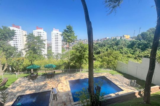 Área externa de apartamento à venda com 2 quartos, 122m² em Jardim Santa Teresinha, São Paulo