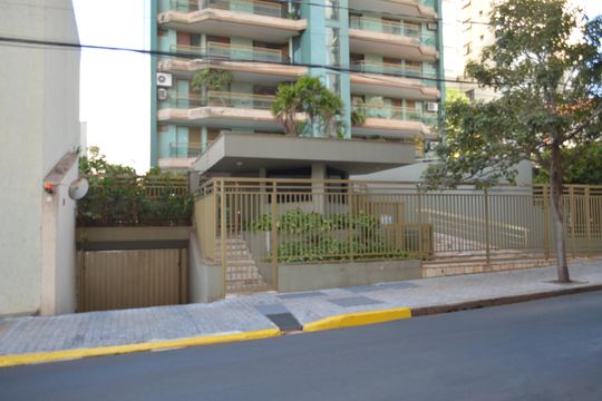 Fachada do Prédio de apartamento para alugar com 3 quartos, 178m² em Centro, Ribeirão Preto