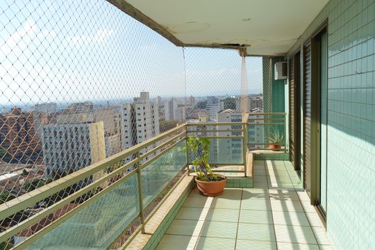 Sacada de apartamento para alugar com 3 quartos, 178m² em Centro, Ribeirão Preto
