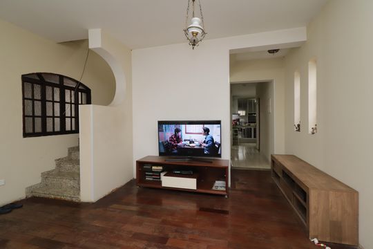 Casa à venda com 6 quartos, 600m² em Vila Regina, São Paulo