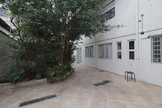 Quintal de casa à venda com 6 quartos, 600m² em Vila Regina, São Paulo