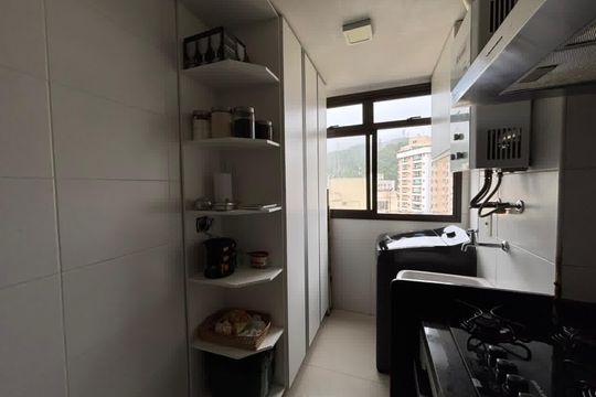 Cozinha de apartamento à venda com 2 quartos, 94m² em Santa Rosa, Niterói