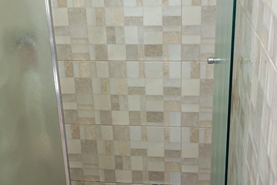 Banheiro de apartamento à venda com 2 quartos, 44m² em Parque Marajoara, Santo André