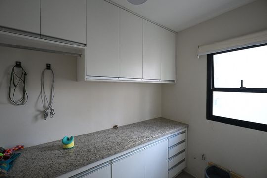 Quarto de Serviço 1 de apartamento à venda com 5 quartos, 271m² em Vila Andrade, São Paulo