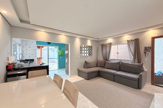 Sala de casa à venda com 3 quartos, 169m² em Jardim Promeca, Várzea Paulista