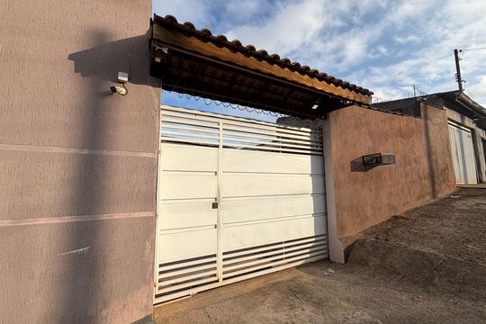 Fachada de casa à venda com 3 quartos, 169m² em Jardim Promeca, Várzea Paulista