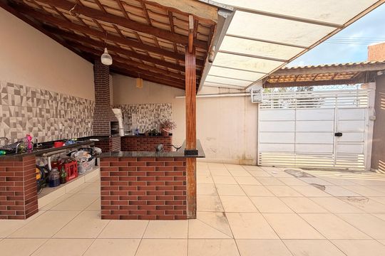 Quintal com Churrasqueira de casa à venda com 3 quartos, 169m² em Jardim Promeca, Várzea Paulista