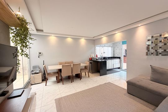 Sala de casa à venda com 3 quartos, 169m² em Jardim Promeca, Várzea Paulista