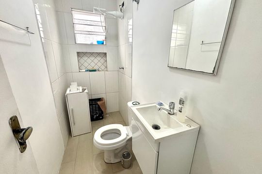 Banheiro de casa para alugar com 1 quarto, 50m² em Jardim Maringa, São Paulo