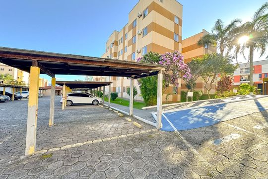 Área comum de apartamento para alugar com 3 quartos, 52m² em Serraria, São José