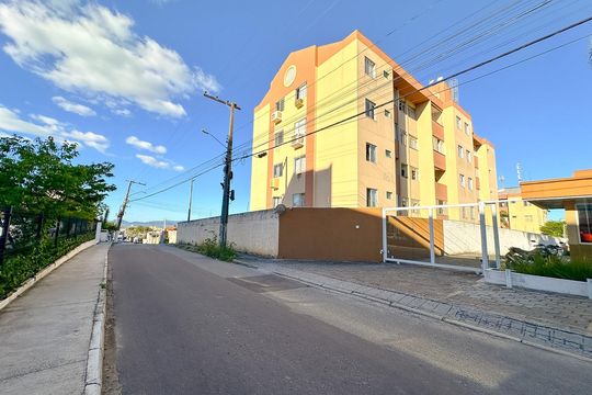 Vista da Rua de apartamento para alugar com 3 quartos, 52m² em Serraria, São José