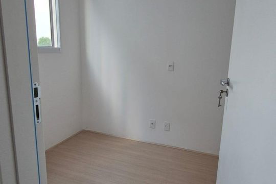 Quarto de apartamento à venda com 2 quartos, 34m² em Jardim São Luís, São Paulo