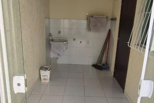 Área de serviço de casa de condomínio para alugar com 4 quartos, 126m² em Nova Esperança, Rio das Ostras