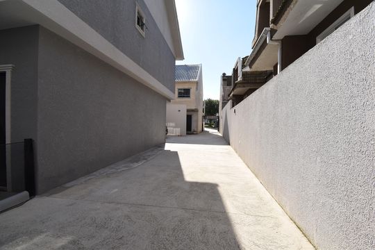 Área externa de casa à venda com 3 quartos, 110m² em Bairro Alto, Curitiba