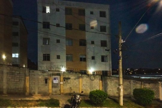 Apartamento à venda com 2 quartos, 46m² em Piratininga, Belo Horizonte