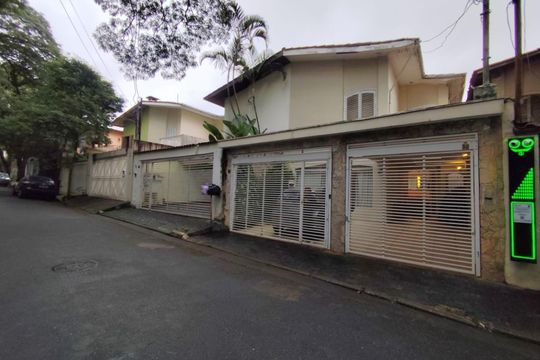Fachada de casa à venda com 3 quartos, 114m² em Santo Amaro, São Paulo