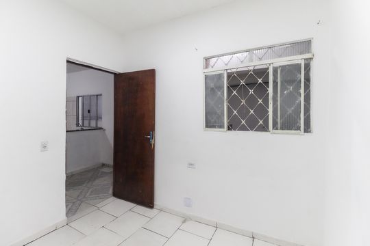 Quarto de casa à venda com 1 quarto, 36m² em Vila Taquari, São Paulo