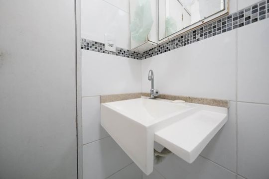 Banheiro de apartamento à venda com 2 quartos, 60m² em Parque Paineiras, São Paulo