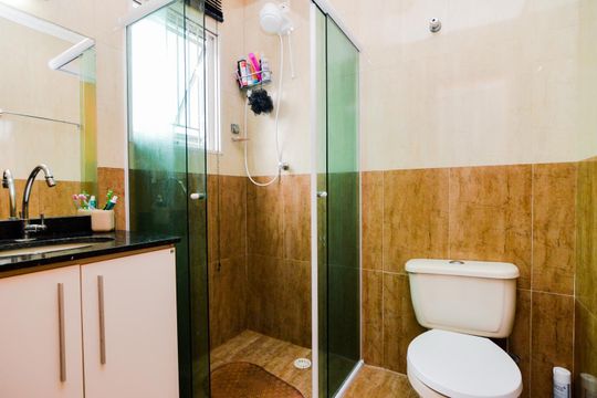 Banheiro do Quarto 2 de apartamento à venda com 3 quartos, 139m² em Jardim Santa Clara, Guarulhos