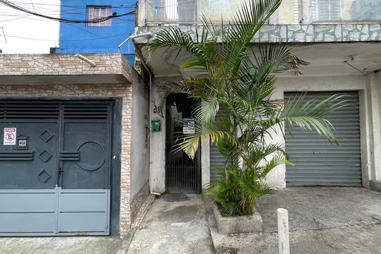 Fachada + Placa de casa à venda com 2 quartos, 70m² em Engenheiro Goulart, São Paulo