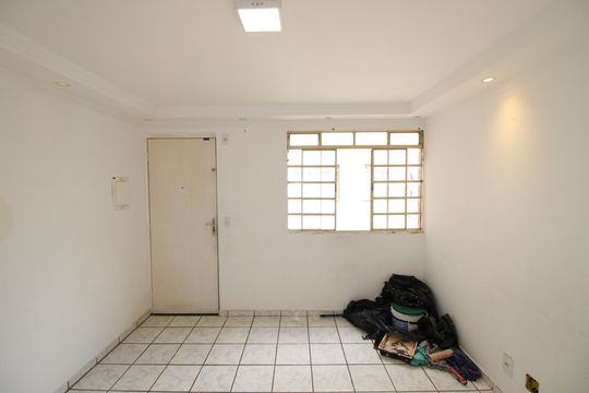 Sala de apartamento para alugar com 2 quartos, 52m² em Conjunto Residencial José Bonifácio, São Paulo