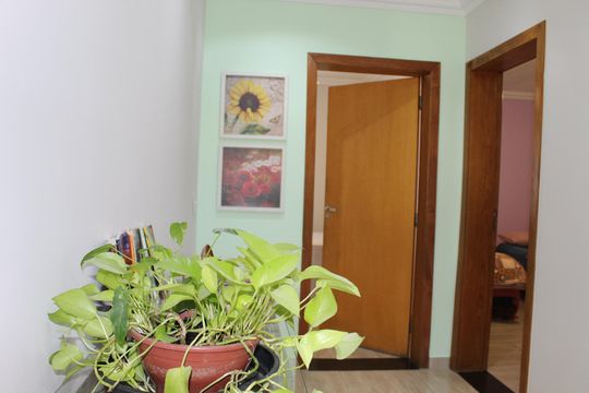 Corredor de casa para alugar com 3 quartos, 90m² em Coracao de Jesus, Belo Horizonte