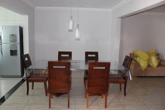Sala de casa para alugar com 3 quartos, 90m² em Coracao de Jesus, Belo Horizonte