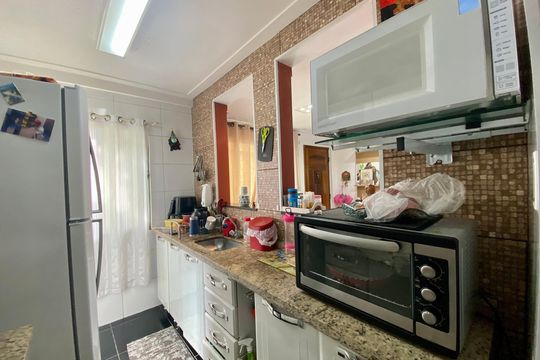 Cozinha de apartamento à venda com 2 quartos, 52m² em Vila Bremen, Guarulhos