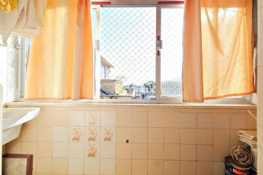Área de serviço de apartamento para alugar com 1 quarto, 49m² em Nonoai, Porto Alegre
