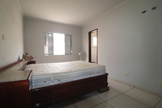 Quarto 1 suíte de casa à venda com 3 quartos, 173m² em Utinga, Santo André