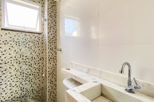Banheiro  de apartamento para alugar com 2 quartos, 55m² em Jardim Nordeste, São Paulo
