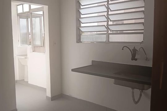 Cozinha de apartamento à venda com 2 quartos, 85m² em Planalto Paulista, São Paulo