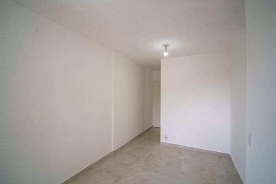 Sala de apartamento para alugar com 2 quartos, 50m² em Conjunto Promorar Raposo Tavares, São Paulo