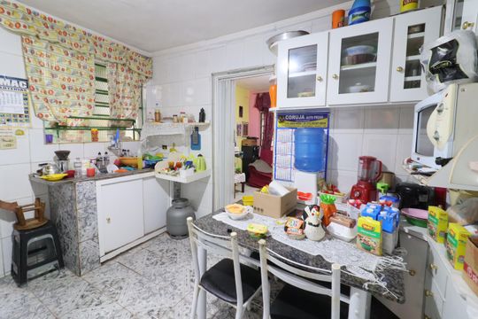 Cozinha de casa à venda com 5 quartos, 400m² em Veloso, Osasco
