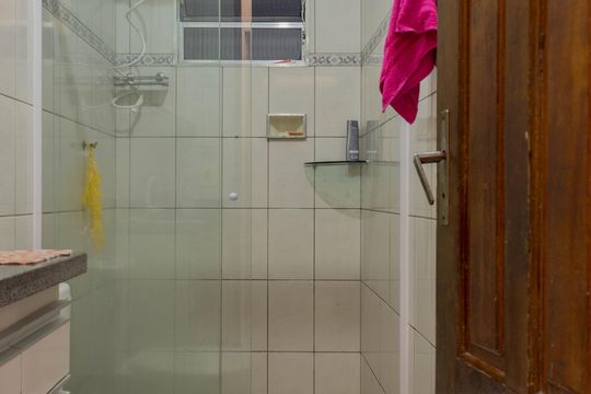 Banheiro de casa à venda com 4 quartos, 118m² em Jardim Nascimento, São Bernardo do Campo