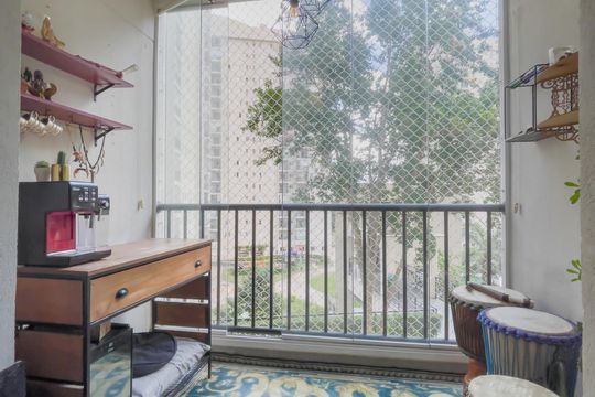 Sacada de apartamento à venda com 2 quartos, 57m² em Umuarama, Osasco