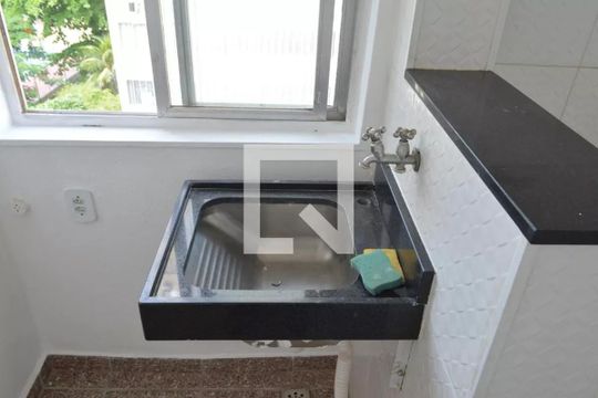 Apartamento à venda com 2 quartos, 65m² em Taquara, Rio de Janeiro
