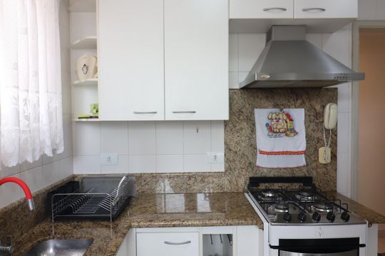 Cozinha e Área de Serviço de apartamento à venda com 2 quartos, 66m² em Jardim do Mar, São Bernardo do Campo