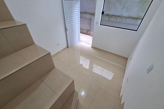 Casa de Condomínio para alugar com 2 quartos, 70m² em Anhanguera, Praia Grande