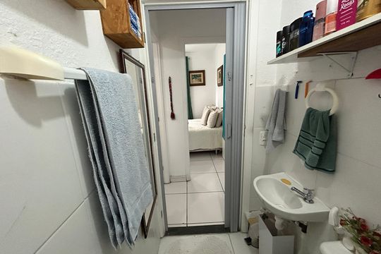 Banheiro de apartamento para alugar com 2 quartos, 40m² em Madureira, Rio de Janeiro