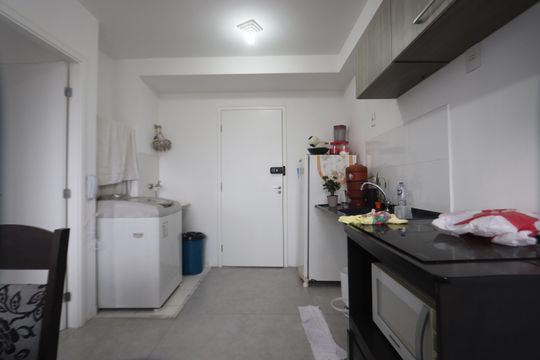 Cozinha de apartamento para alugar com 1 quarto, 25m² em Cidade Satelite Santa Barbara, São Paulo