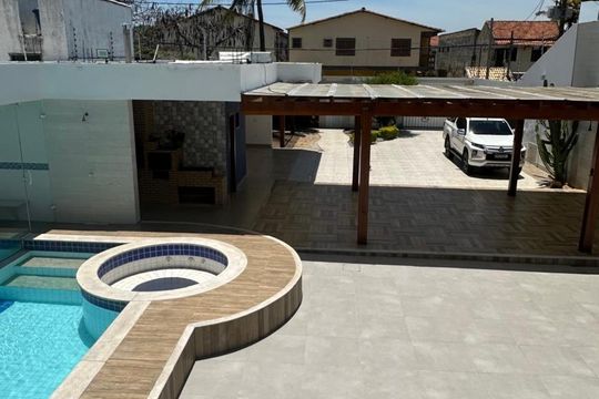 Casa para alugar com 3 quartos, 525m² em Portinho, Cabo Frio