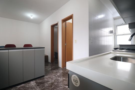 Cozinha de apartamento à venda com 1 quarto, 36m² em Vila Sao Pedro, Santo André