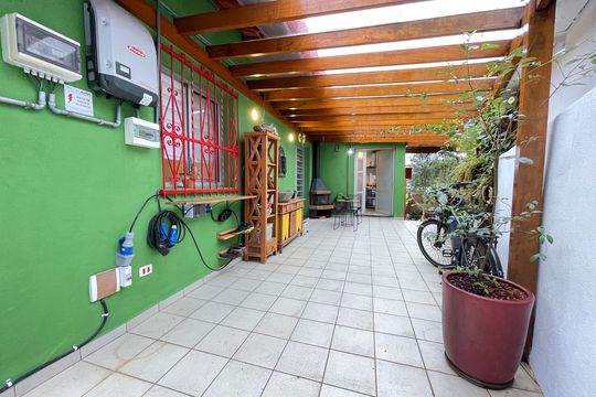 Garagem de casa para alugar com 4 quartos, 220m² em Vila Pirajussara, São Paulo