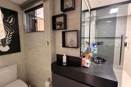 Banheiro da Suíte de apartamento à venda com 1 quarto, 91m² em Setor Bueno, Goiânia