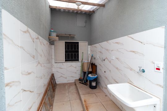 Área de Serviço de casa à venda com 3 quartos, 230m² em Jardim Leonor, Campinas