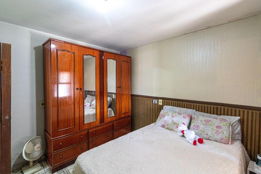 Quarto 1 de casa à venda com 2 quartos, 294m² em Jardim Verônia, São Paulo